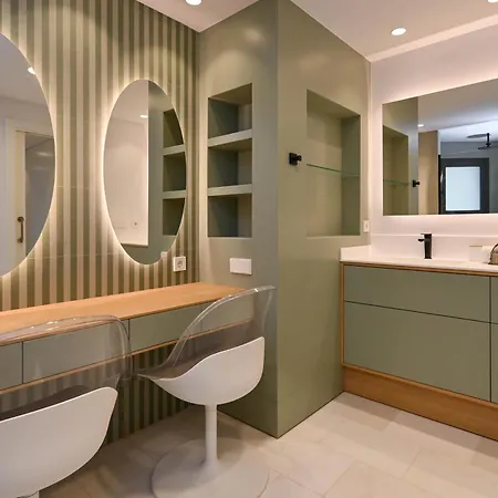 Anna Y Emma By Aguilarent * دينايا